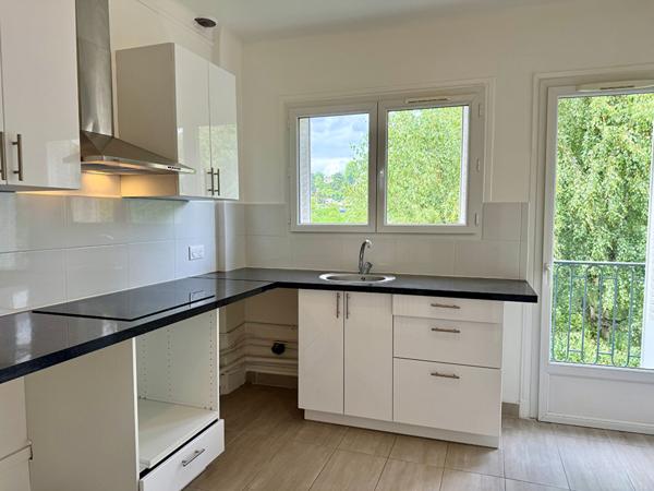 Appartement Chaville (92370) 3 pièces 72 m2 balcon garage cave vue sur jardin dernier étage
