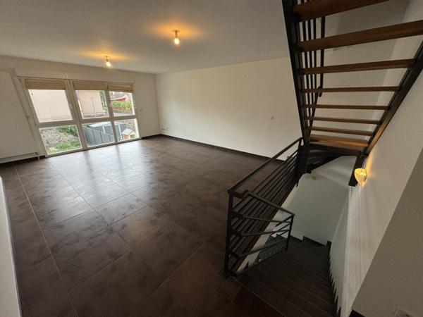 Maison contemporaine en triplex  141 m²  Uffholtz