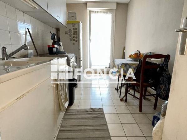 Location Appartement 4 pièces 71.7 m² - 46 RUE HENRI BARBUSSE Lyon 69008