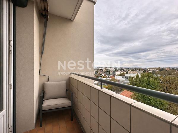 Appartement T4 BRON  3 chambres - Dernier étage - Traversant & lumineux - Cave - 69500 BRON