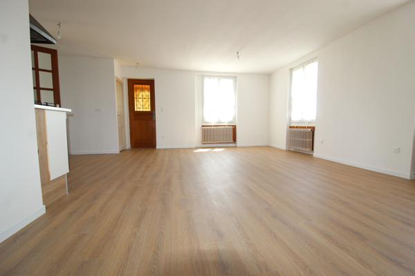 MAISON SUR SOUS-SOL