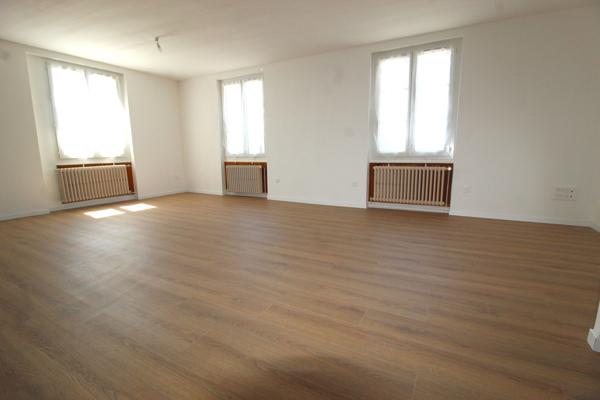 MAISON SUR SOUS-SOL