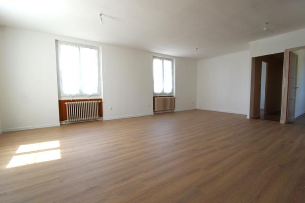 MAISON SUR SOUS-SOL