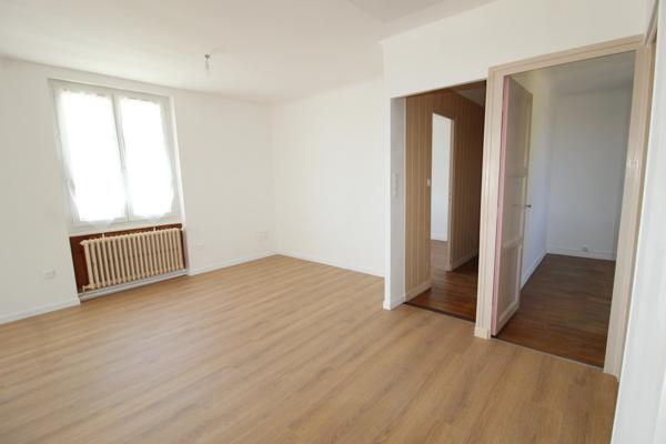 MAISON SUR SOUS-SOL