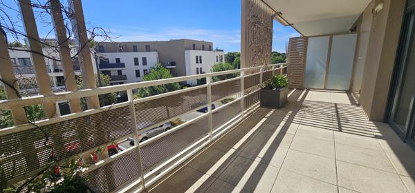 secteur SABINES, T2 DE 38 M2 terrasse de 15 m2 avec garage, ascenseur