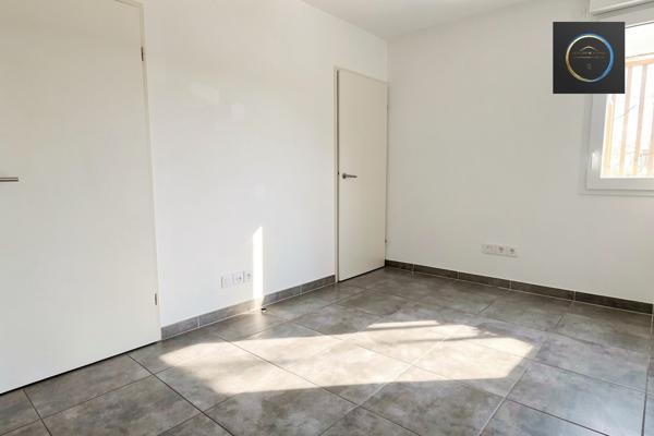 secteur SABINES, T2 DE 38 M2 terrasse de 15 m2 avec garage, ascenseur