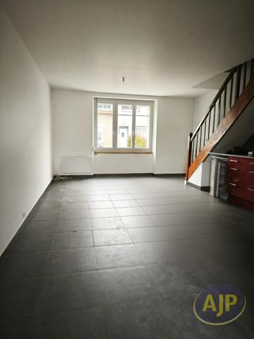 Maison à louer Segre : 3 pièces, 58m² avec 3 chambre(s) à 595€ - AJP Immobilier Segré