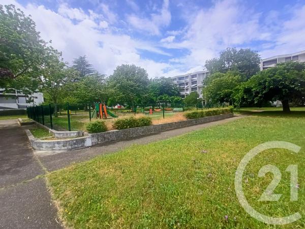 Appartement F4 à vendre  4 pièces - 79,29 m 2   PESSAC  - 33