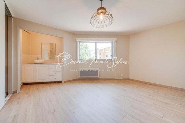 Maison de ville -T5 126 m2 Carpentras 84200 proximité Gare SNCF