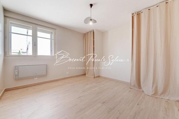 Maison de ville -T5 126 m2 Carpentras 84200 proximité Gare SNCF