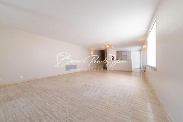 Maison de ville -T5 126 m2 Carpentras 84200 proximité Gare SNCF