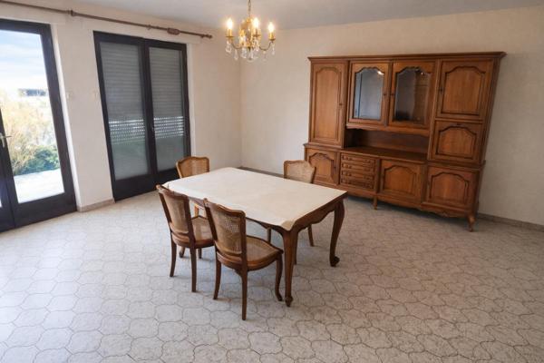 BEAU POTENTIEL POUR CETTE MAISON A RAFFAICHIR - 3 CHAMBRES