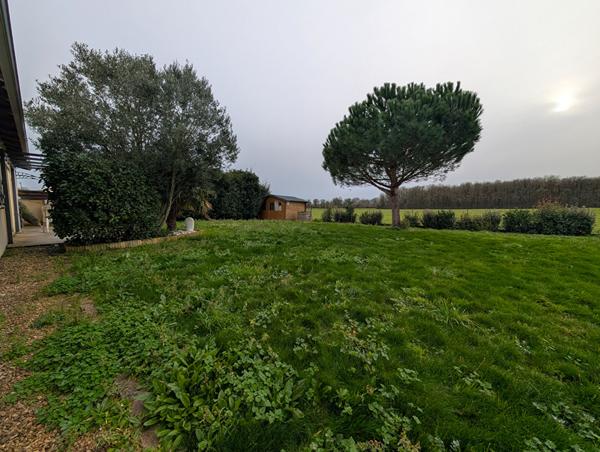 Maison de plain-pied avec jardin à Champagne Saint Hilaire