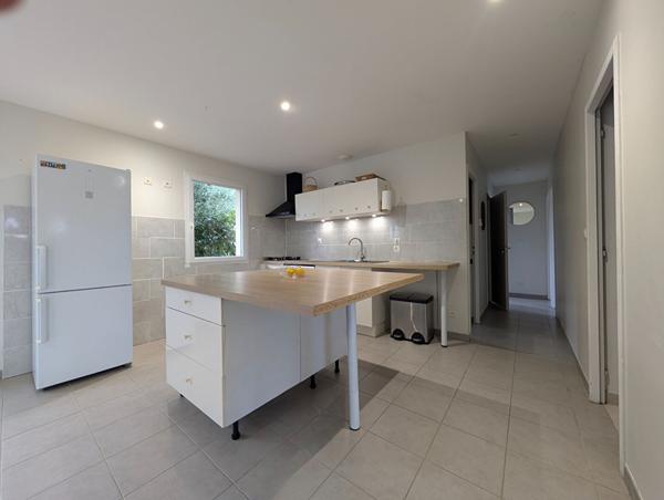 Maison de plain-pied avec jardin à Champagne Saint Hilaire