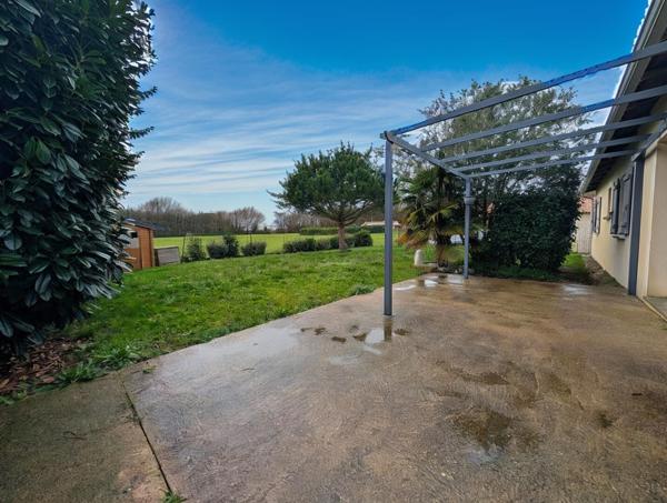 Maison de plain-pied avec jardin à Champagne Saint Hilaire