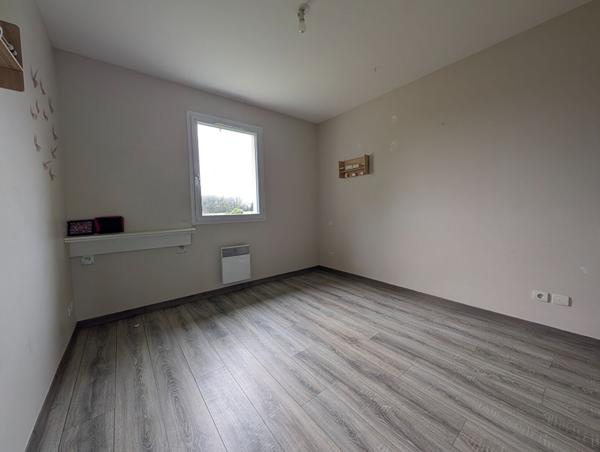 Maison de plain-pied avec jardin à Champagne Saint Hilaire