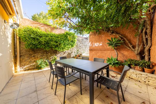 Candillargues (34130) Exclusivité -Candillargues-Centre ville- Maison 191 M² en R+2 -7 Piéces , 4 Chambres -Cour, Terrasse et Jardin