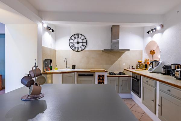 Candillargues (34130) Exclusivité -Candillargues-Centre ville- Maison 191 M² en R+2 -7 Piéces , 4 Chambres -Cour, Terrasse et Jardin