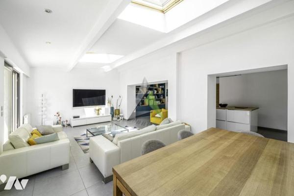 Clamart - "Jardin Parisien" - Maison sur 3 niveaux avec jardin, terrasse, garage