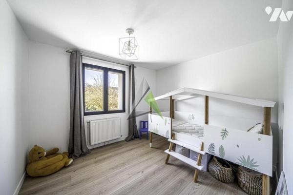 Clamart - "Jardin Parisien" - Maison sur 3 niveaux avec jardin, terrasse, garage