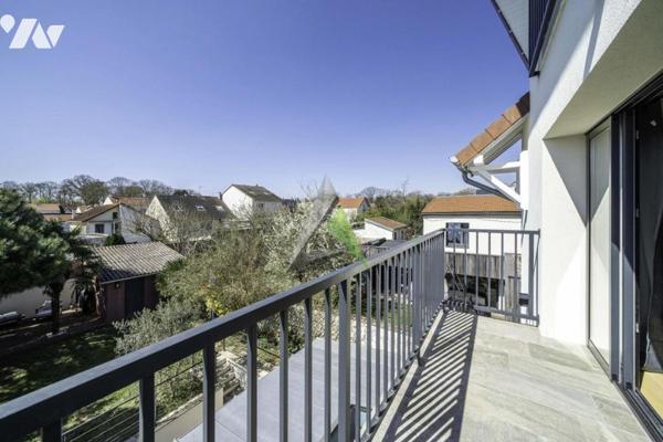 Clamart - "Jardin Parisien" - Maison sur 3 niveaux avec jardin, terrasse, garage