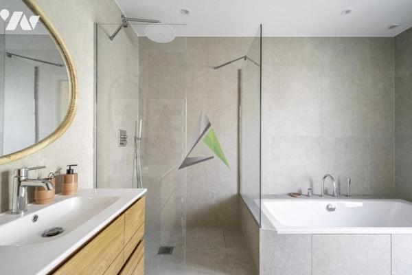 Clamart - "Jardin Parisien" - Maison sur 3 niveaux avec jardin, terrasse, garage