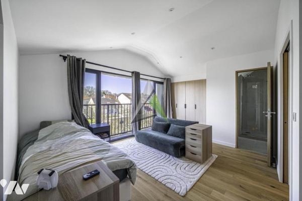 Clamart - "Jardin Parisien" - Maison sur 3 niveaux avec jardin, terrasse, garage