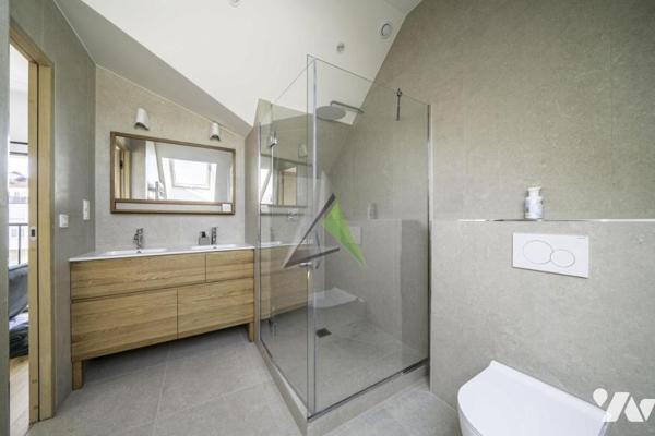 Clamart - "Jardin Parisien" - Maison sur 3 niveaux avec jardin, terrasse, garage