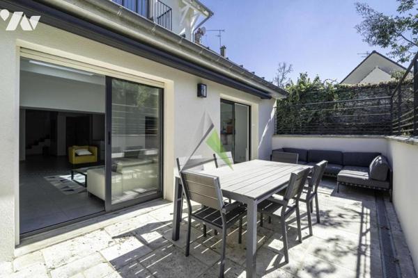 Clamart - "Jardin Parisien" - Maison sur 3 niveaux avec jardin, terrasse, garage