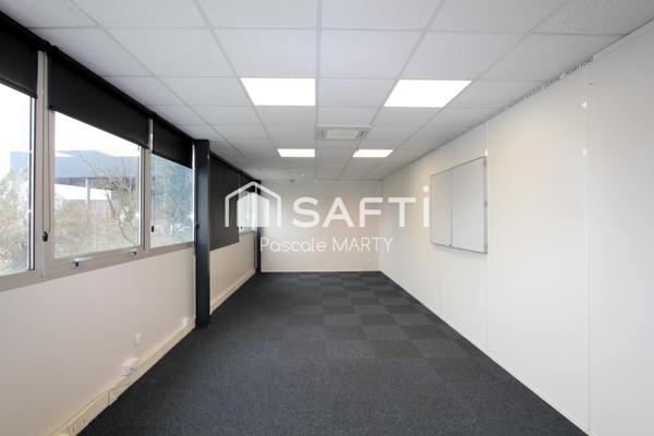 Local libre en zone d'activité dynamique