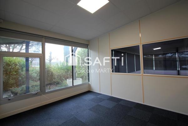 Local libre en zone d'activité dynamique