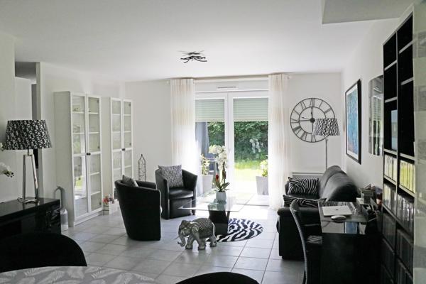 Trouville-sur-Mer (14360) À TROUVILLE SUR MER – MAISON BOIS BASSE CONSOMMATION 2010 - 113 m² - SECTEUR PAISIBLE