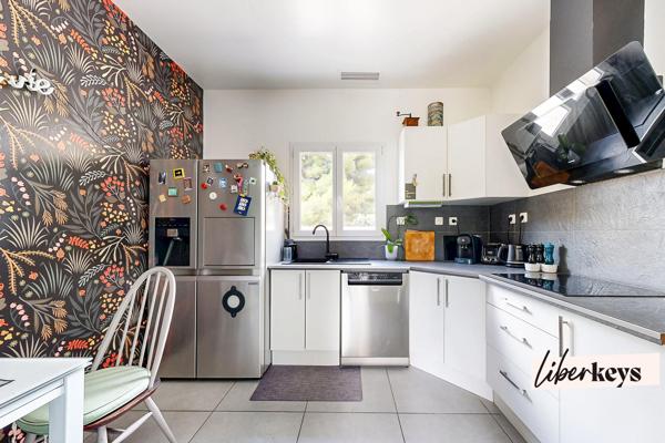 CALVISSON - VILLA 112 m2 - 3 chambre -  Piscine