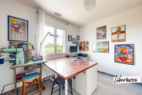 CALVISSON - VILLA 112 m2 - 3 chambre -  Piscine