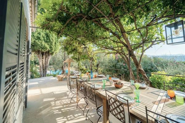 Vente Maison provençale de luxe Plascassier 8 Pièces 317.49 m²