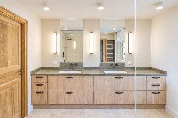 Vente Maison provençale de luxe Plascassier 8 Pièces 317.49 m²