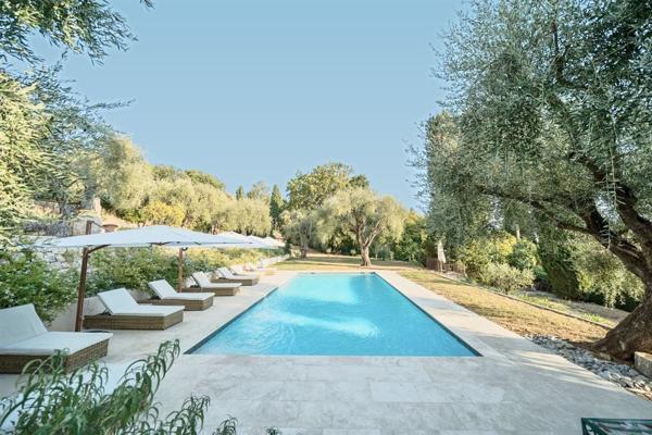 Vente Maison provençale de luxe Plascassier 8 Pièces 317.49 m²