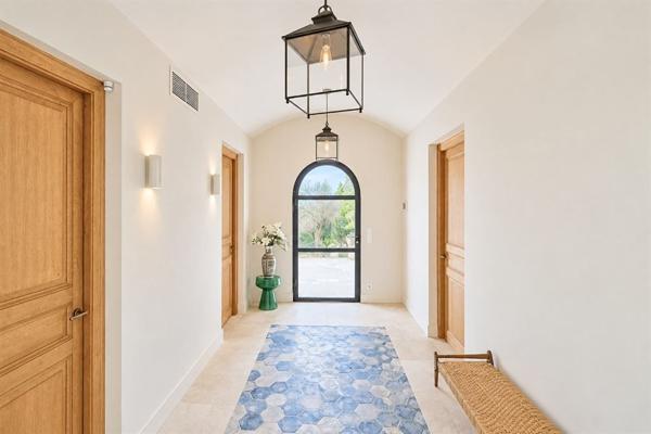 Vente Maison provençale de luxe Plascassier 8 Pièces 317.49 m²