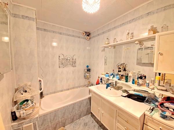 Appartement 3 pièces - 84 m² Exclusivité efficity