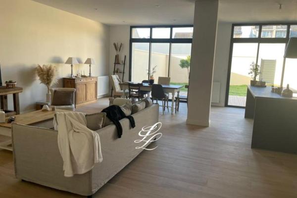 Vente - Maison 8 pièces 222 m 2 LE MANS (72000)