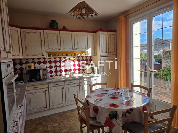 Cœur de bourg – Charmant pavillon 4 chambres et bureau