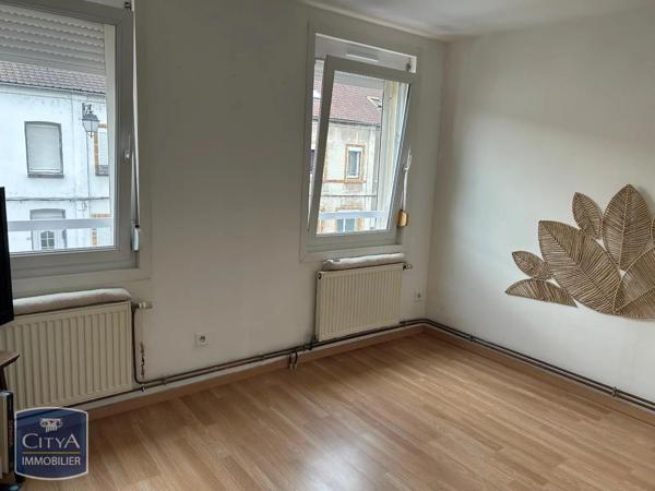 Maison à louer 62.3m² Lillers (62190)