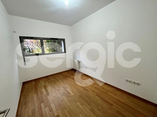 Location 4 Pieces 107 80090 Amiens 25 1274 01 0024
