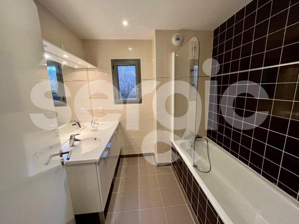 Location 4 Pieces 107 80090 Amiens 25 1274 01 0024