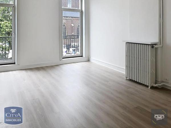 Appartement à louer 2 pièces 74.2m² Hautmont (59330)