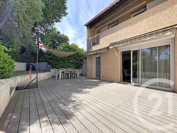 Maison à vendre  4 pièces - 111,13 m 2   MOUGINS  - 06
