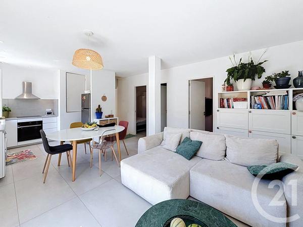 Maison à vendre  4 pièces - 111,13 m 2   MOUGINS  - 06