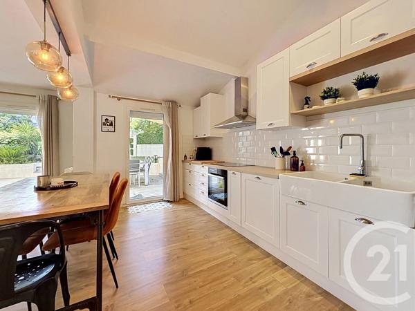 Maison à vendre  4 pièces - 111,13 m 2   MOUGINS  - 06