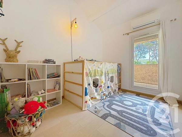 Maison à vendre  4 pièces - 111,13 m 2   MOUGINS  - 06