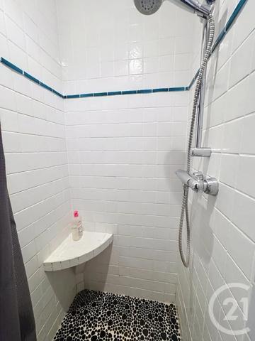 Appartement T2 à vendre  2 pièces - 39 m 2   LA CROIX VALMER  - 83